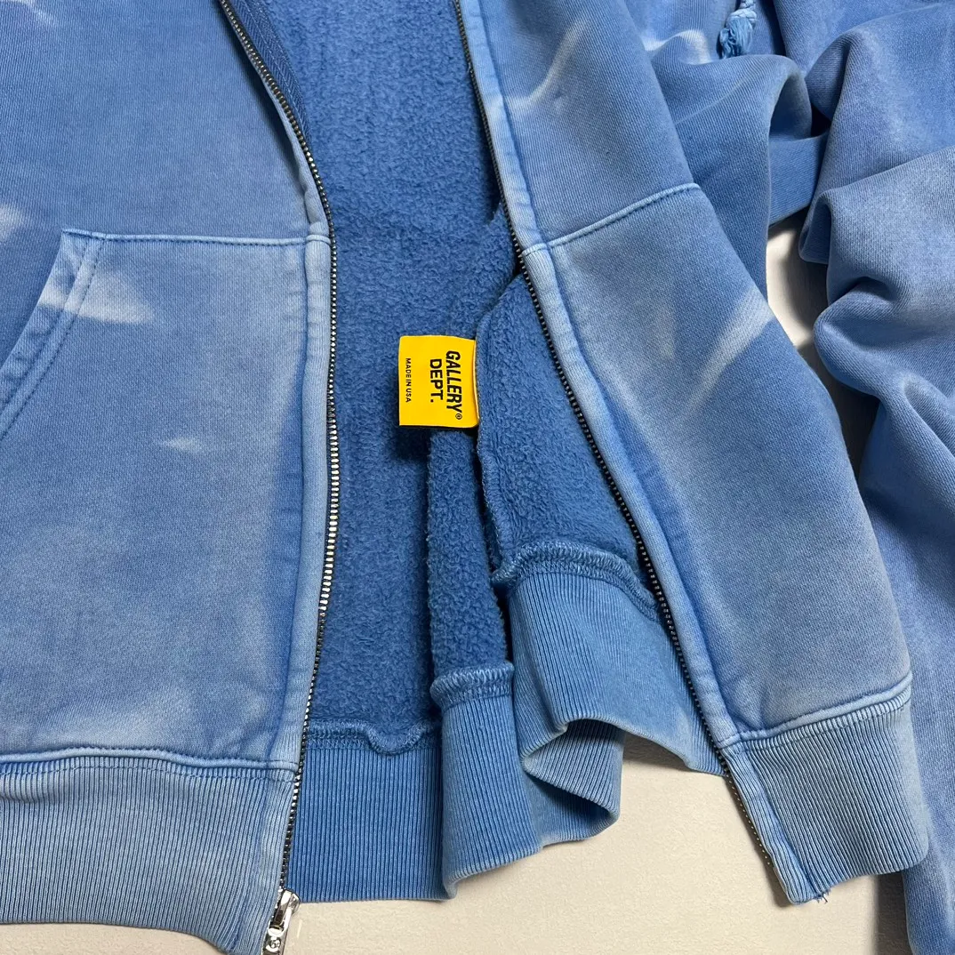 GALLERY DEPT. SUN FADED ENGLISH LOGO ZIP UP/BLUE Sun-washed blue water ripple English zipper hoodie Washed blue S-XL Ready-to-wear dyeing Hand-sewn heavy-weight horsetail fading Super-heavy washing Hand-hanging holes Bones frayed and whitened Mold customization with G LOGO zipper Correct accessories!